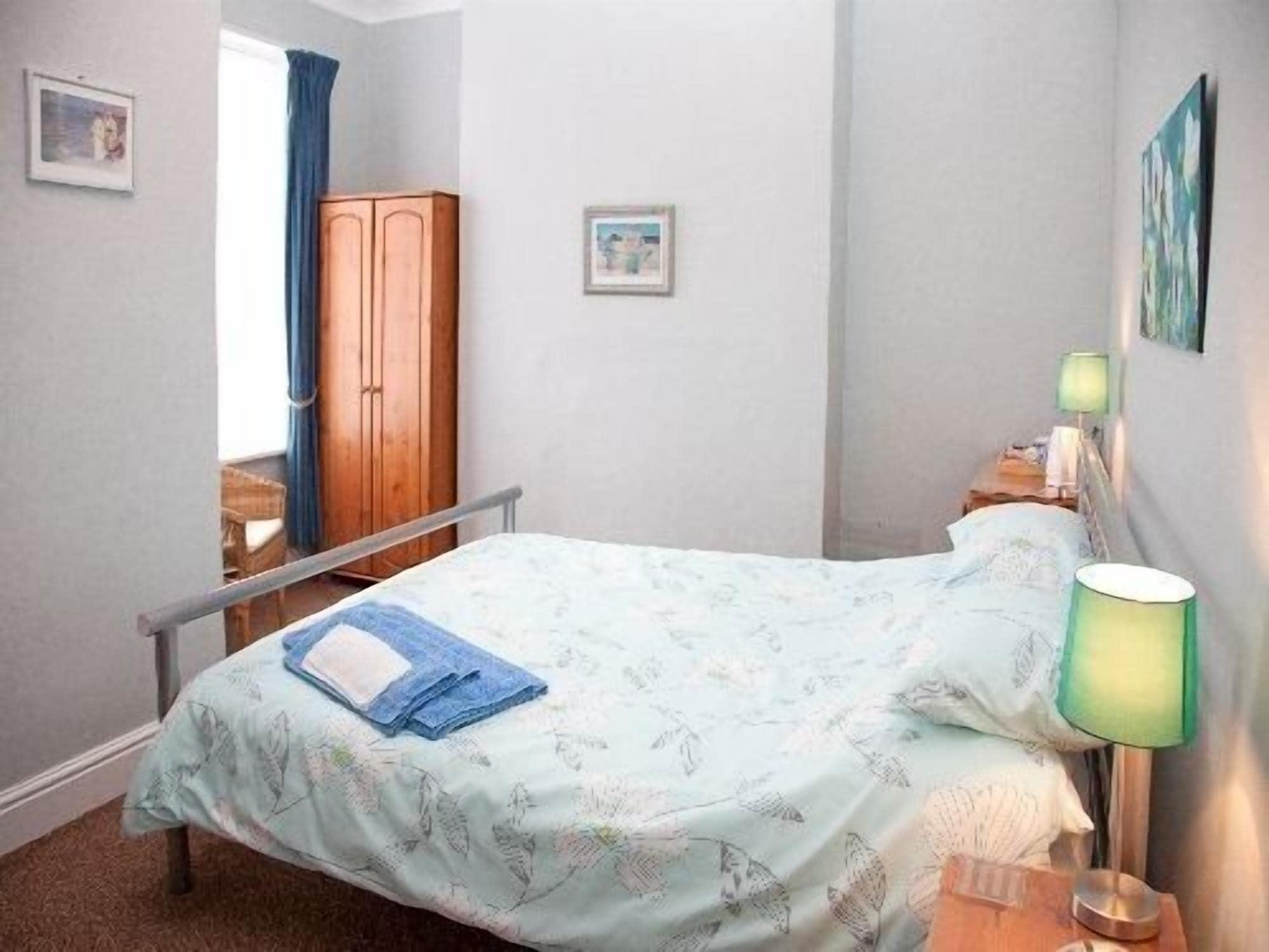 The Meltham Guest House Scarborough Esterno foto